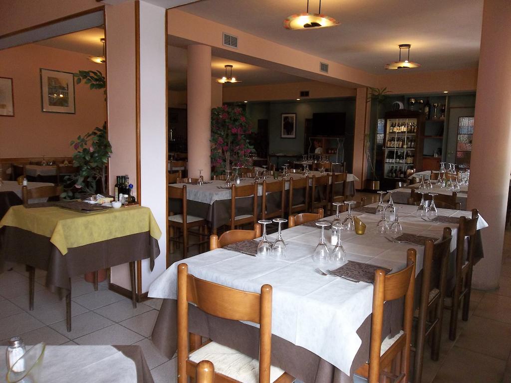Albergo Ristorante Gori Ameglia Exterior photo